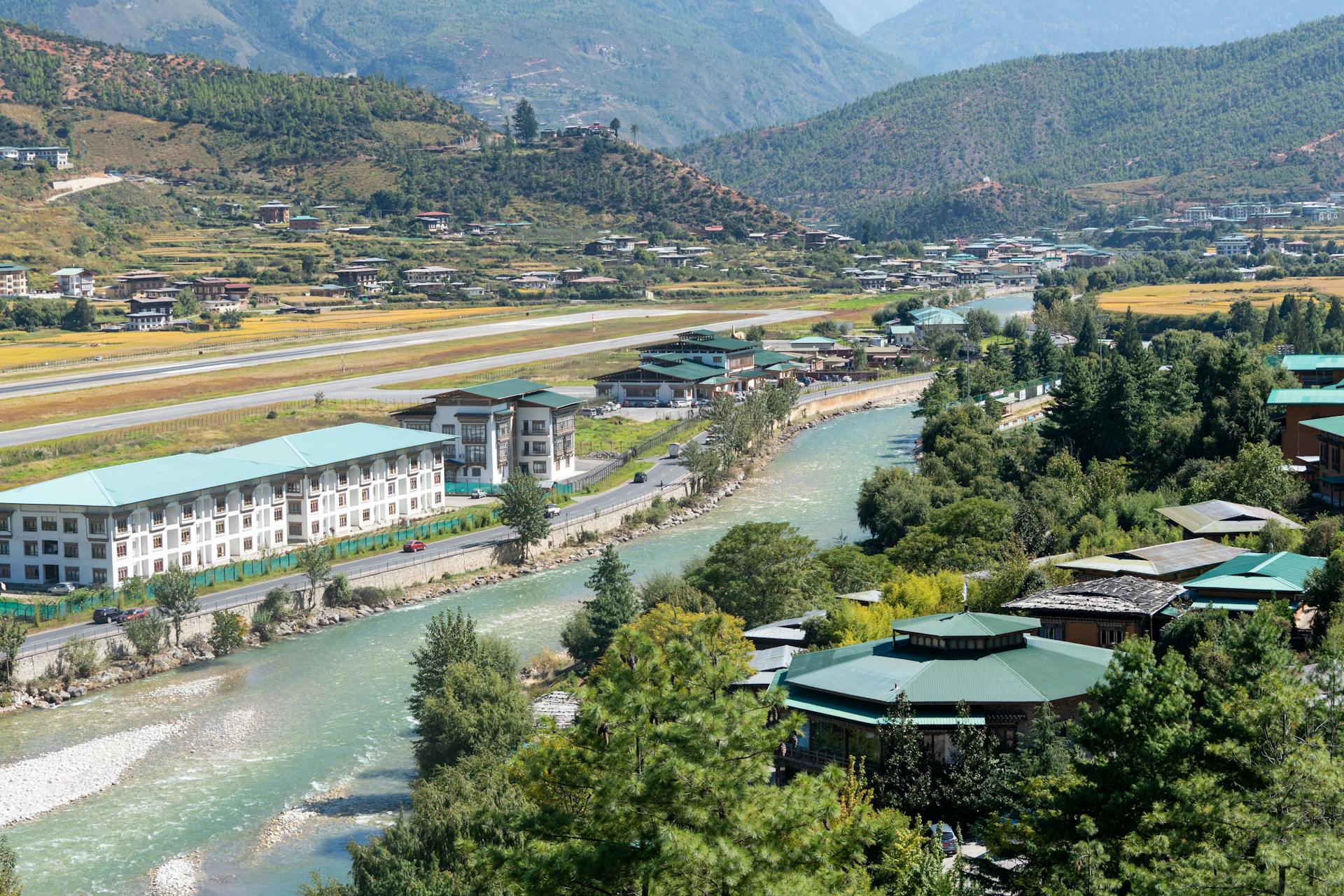 paro popular destination in bhutan